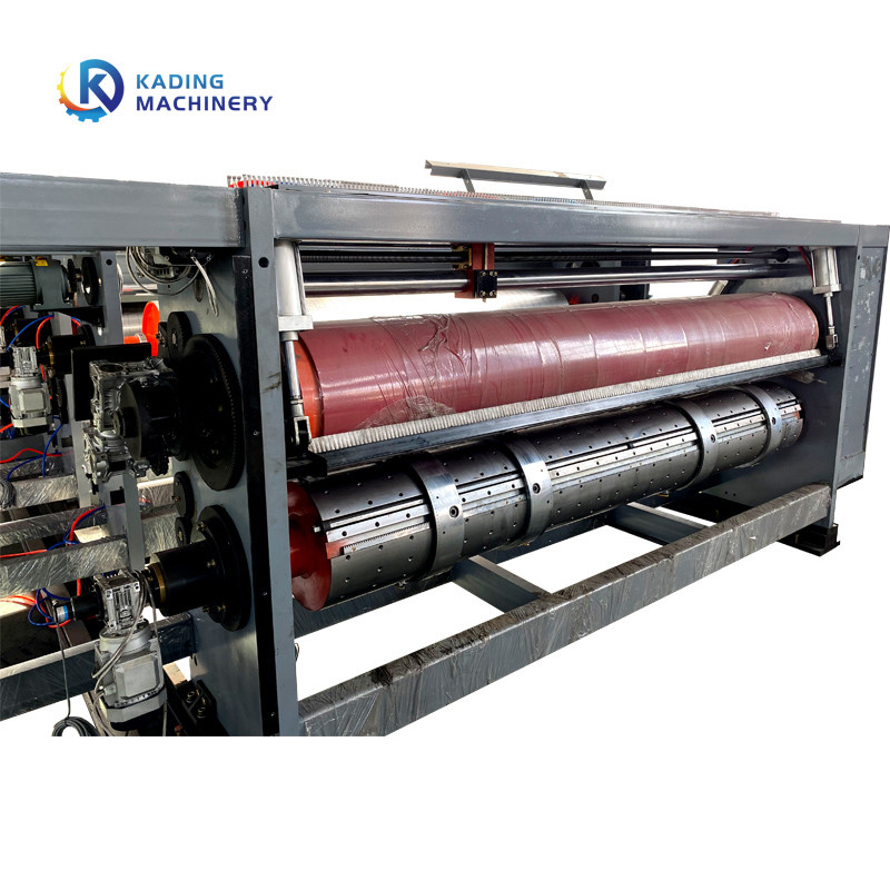Máy cắt khuôn hộp dao khía với giai đoạn cố định cơ học và bánh xe cắt tăng