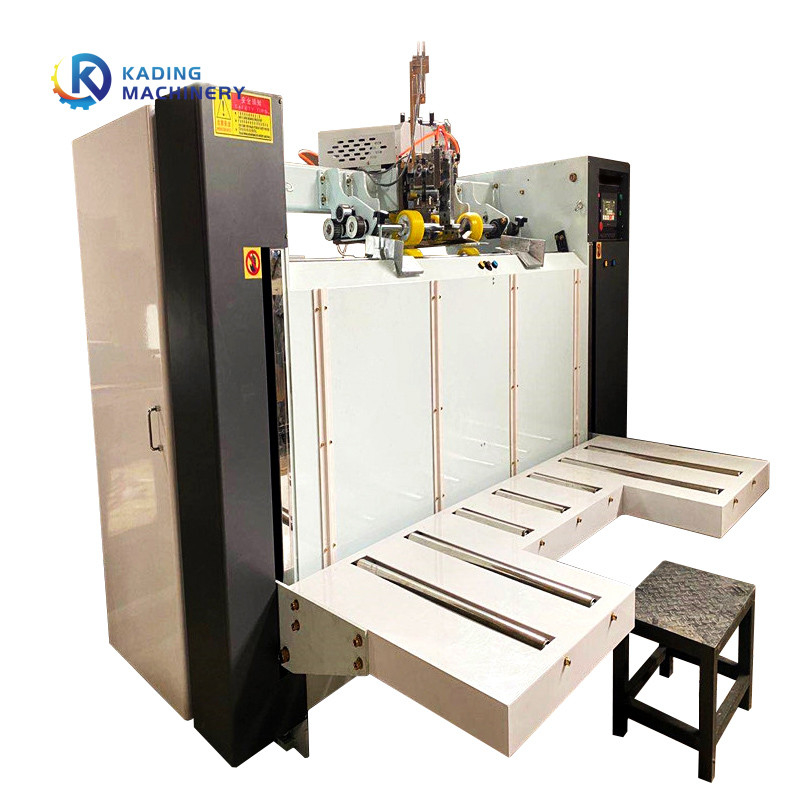 Làm thùng carton hai mảnh Công cụ khâu thùng carton với bộ xếp chồng đếm tự động để làm thùng carton
