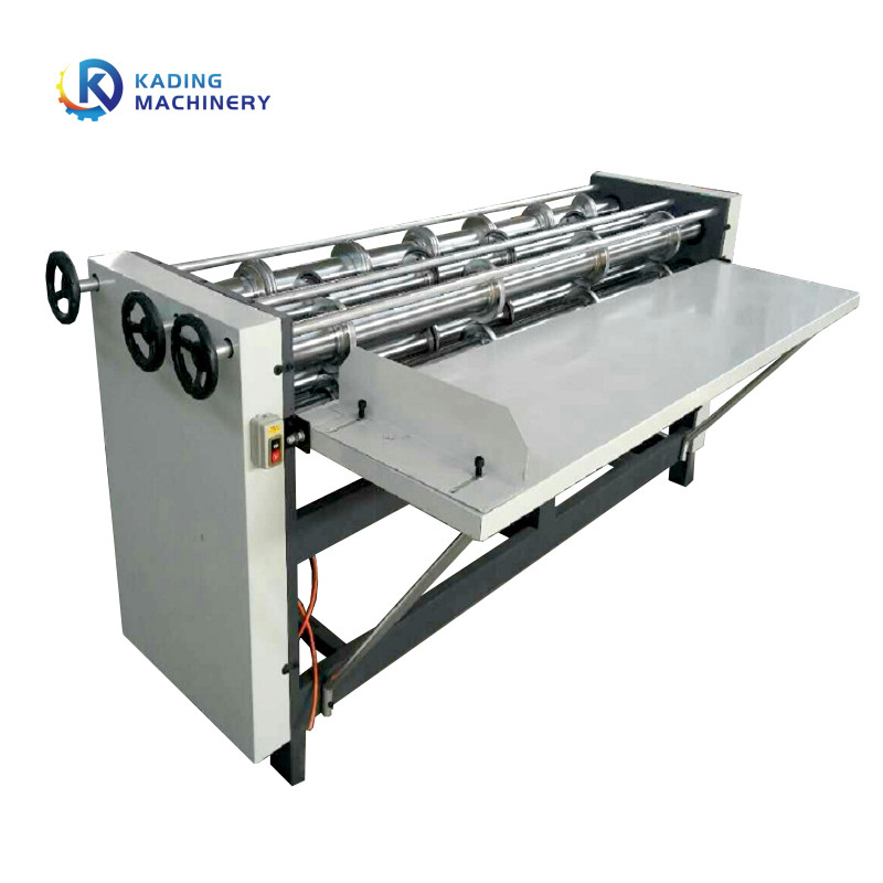 Máy xén sóng chuyển đổi không ngừng với tốc độ 200m / phút để làm bìa giấy có chiều rộng 1400mm
